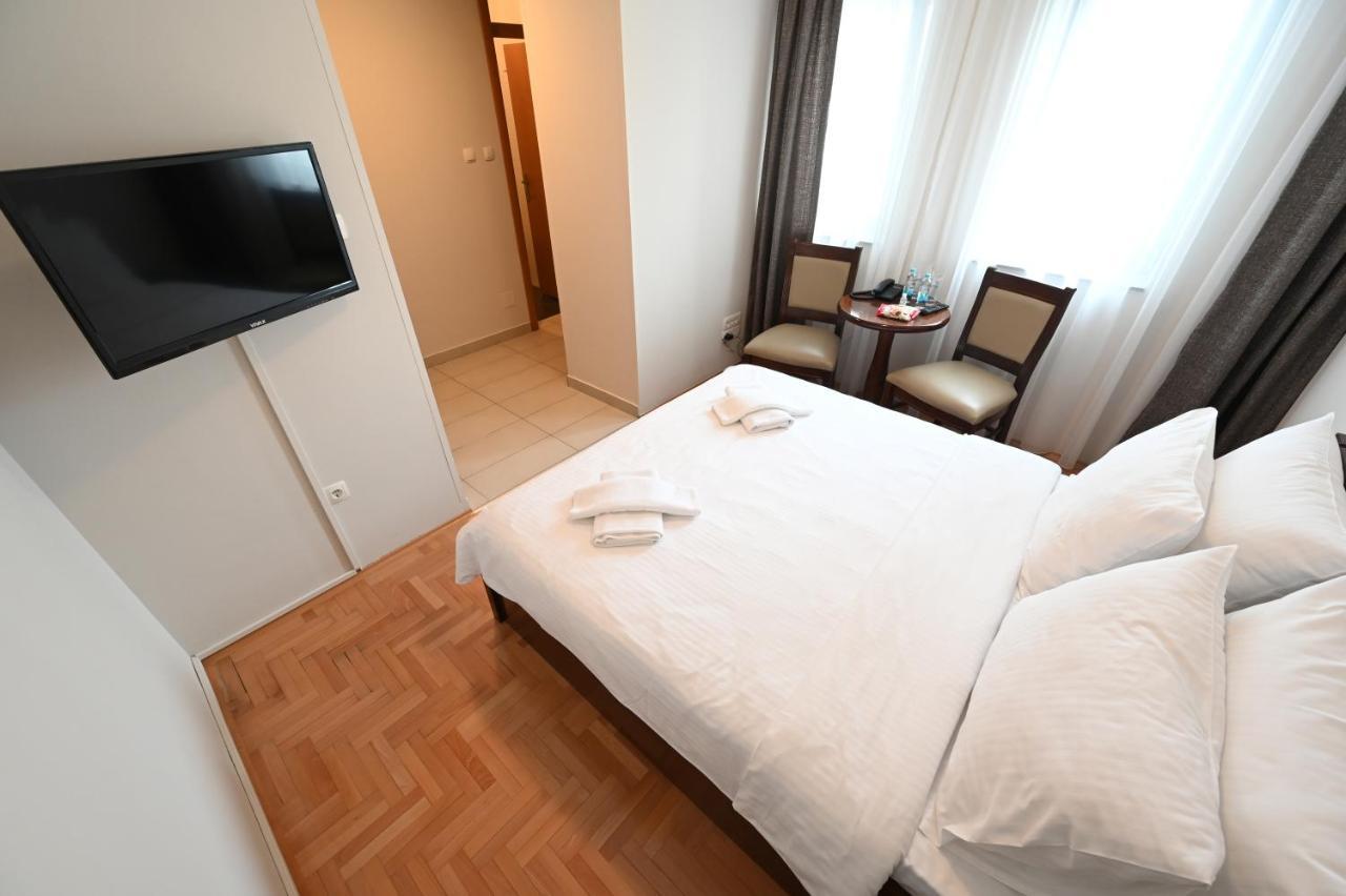 Hotel "Jkc Banja Luka" Екстериор снимка