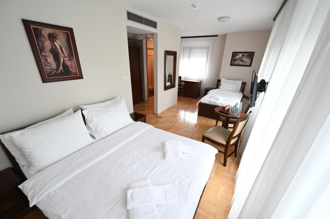 Hotel "Jkc Banja Luka" Екстериор снимка