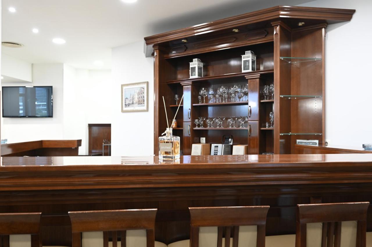Hotel "Jkc Banja Luka" Екстериор снимка