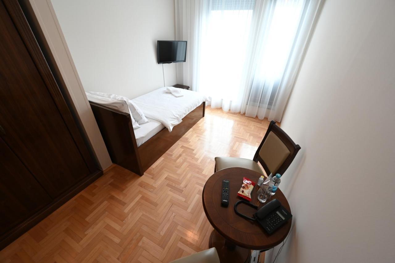 Hotel "Jkc Banja Luka" Екстериор снимка
