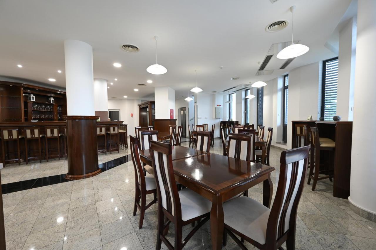Hotel "Jkc Banja Luka" Екстериор снимка
