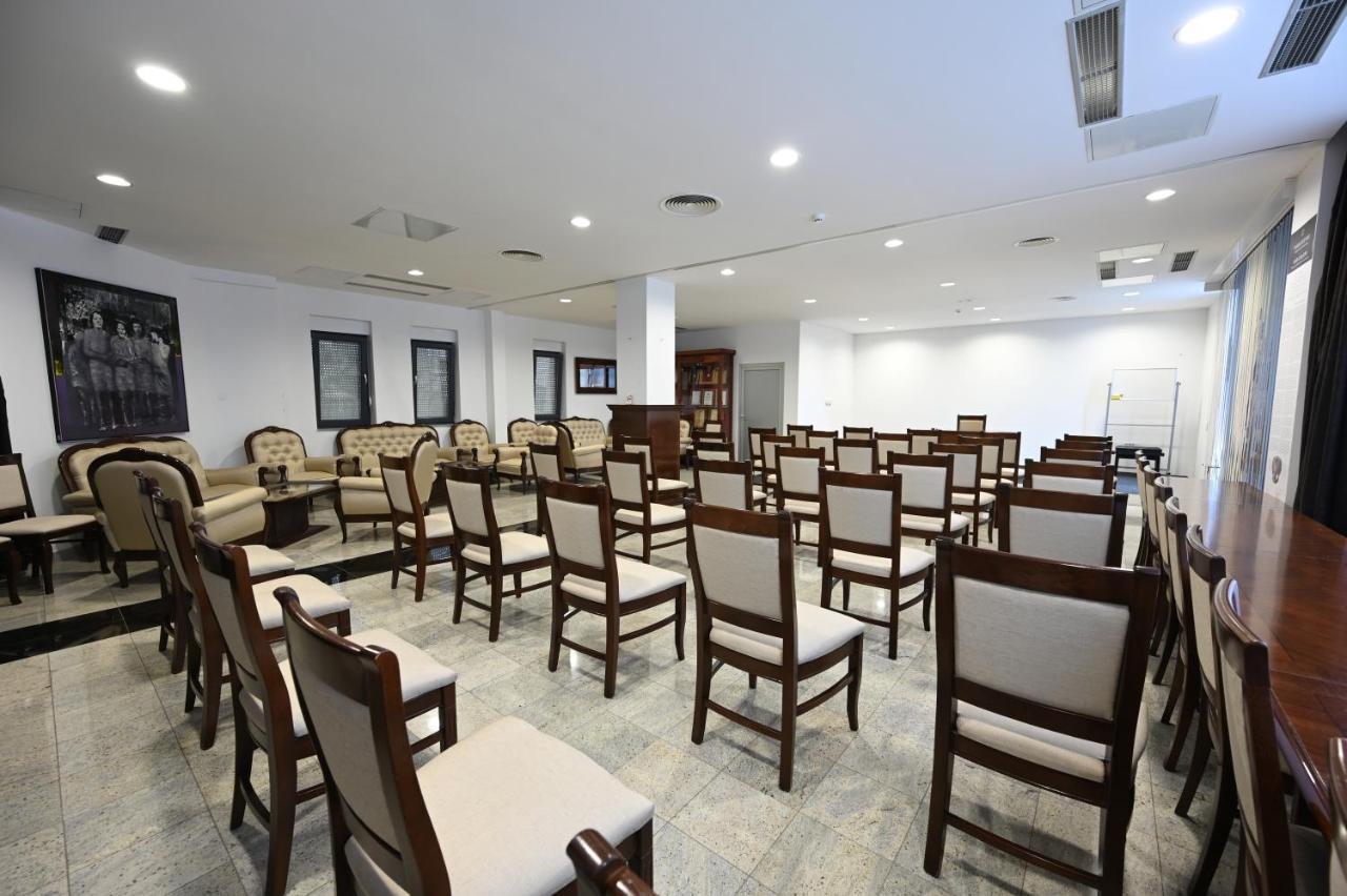 Hotel "Jkc Banja Luka" Екстериор снимка
