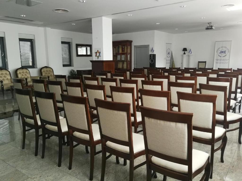 Hotel "Jkc Banja Luka" Екстериор снимка